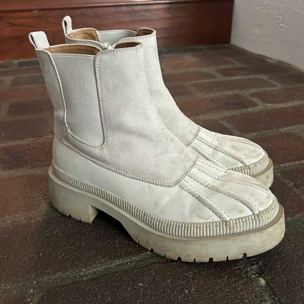 Chelsea Rain Duck Boots Cream Faux Suede Waterproof Lug Sole Size 8.5